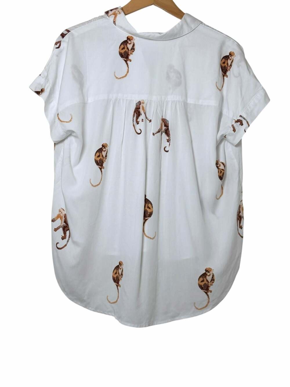 Jane + Delancey Women's Monkey Print Button Down Shirt Size M - Picture 2 of 5